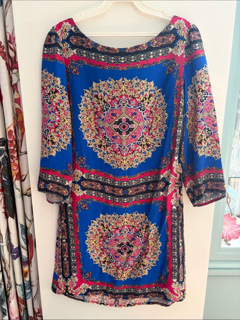 Laundry By Shelli Segal Blue and Pink Medallion Long Sleeve Dress